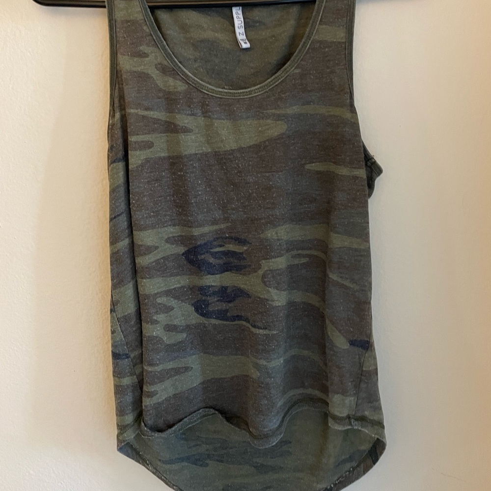 Z supply tank top